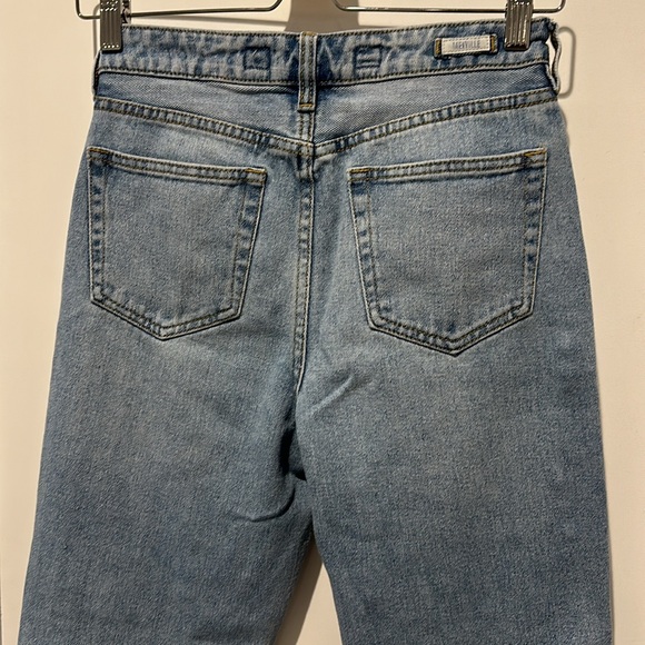 BRANDY MELVILLE DISTRESSED JEANS - Picture 11 of 12